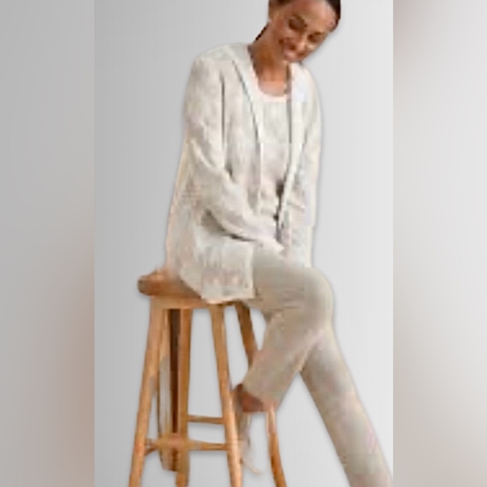 🐚Kuna 100% Royal Alpaca Lightweight Soft & Luxurious Beige Cardigan. Size Medium